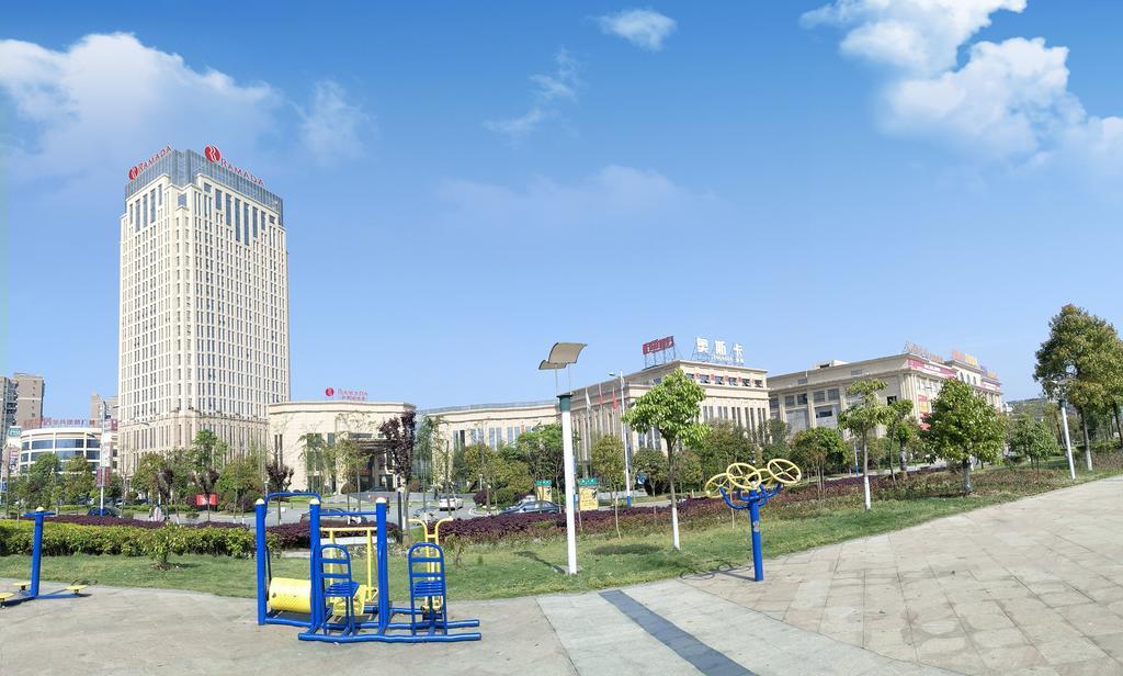 Hotel Ramada Yiyang Taojiang Exterior foto